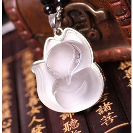 Transparent Beauty Fox Necklace Attraction 