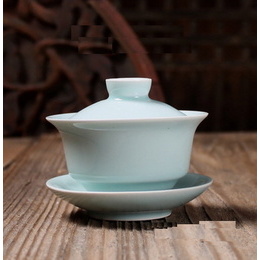 Longquan celadon & Geyao and Diyao covered bowl for chinese kung fu tea ; Diyao power blue 160ml