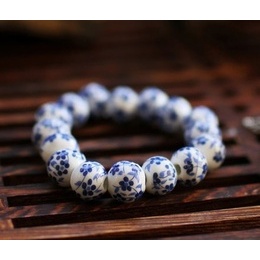 Bracelet à perles bleues et blanches chinoises