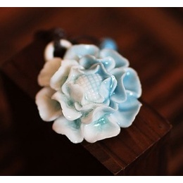 SimpleStyle Peony in Blue Ceramic Necklace