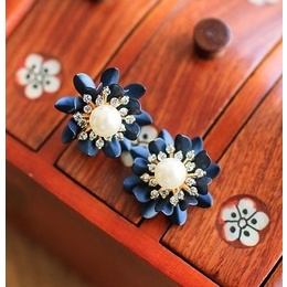 Small Exquisite Feather Flower Rhinestone Earings