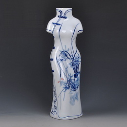 Jingdezhen ceramics, high-grade hand-painted blue and white Cheongsam and Tang suit shaped vase, classical ethnic style crafts ornaments Style6