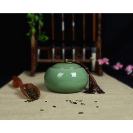 Longquan celadon & Geyao plum green & Diyao power blue & oblate tea caddy & sealing canister ; small size Geyao plum green