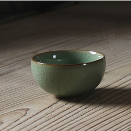 Longquan celadon & plum green, power blue & crackle glaze ware tazza di tè kung fu; Articoli di smalto crackle verde Geyao prugna
