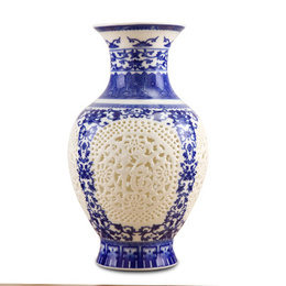 Jingdezhen porcelán a modrá a bílá dutá-ven váza; Style2