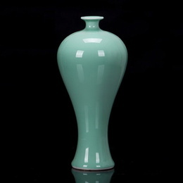 Jingdezhen porcelain & classic types of China pea green glaze vases ; Style3