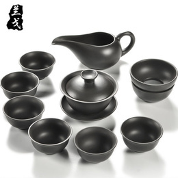 A lila Kung Fu tea otthoni készleteket kínál a teáskannák teljes készletéhez