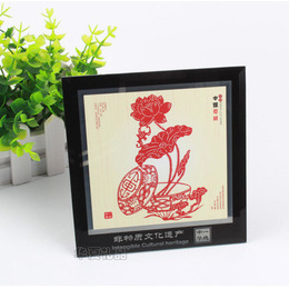 Chinese paper-cut decorative painting Lotus